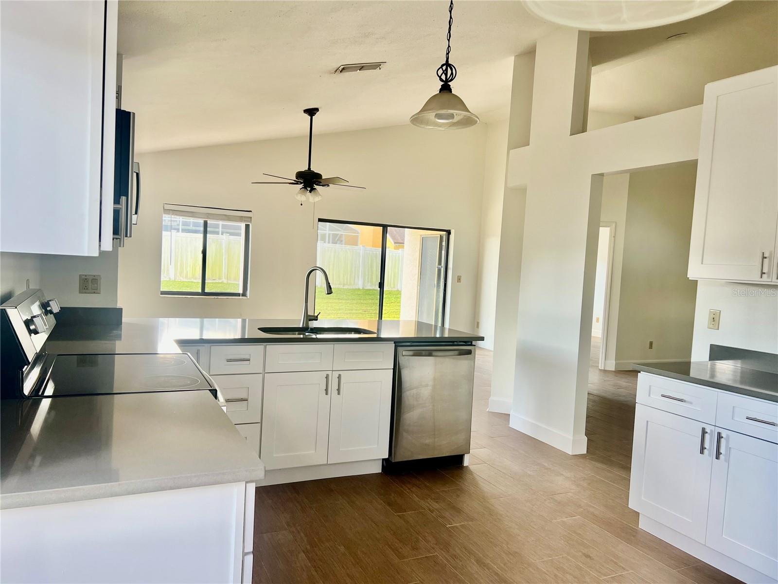 ALAFAYA WOODS PH 18 - Residential Lease