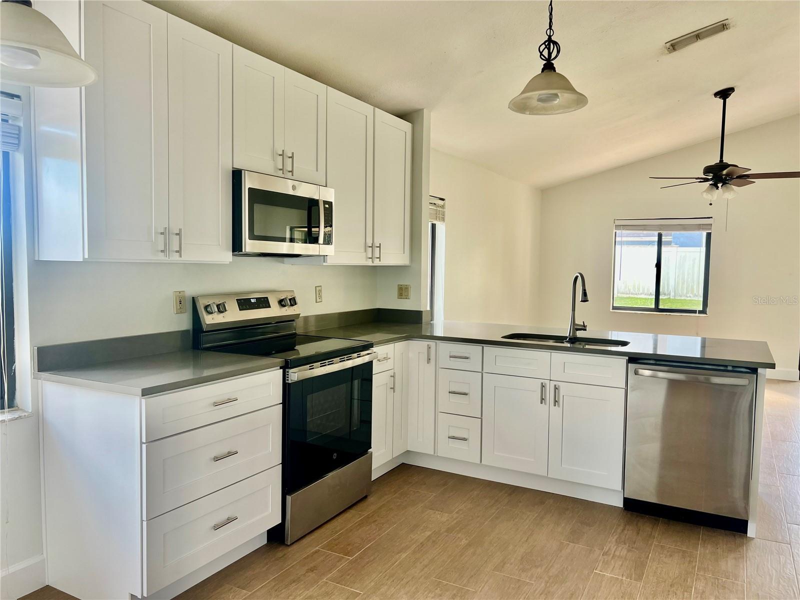 ALAFAYA WOODS PH 18 - Residential Lease