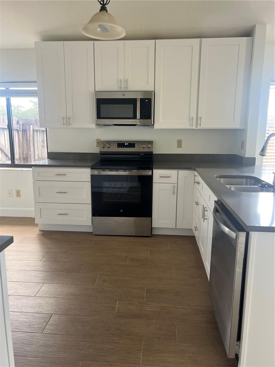 ALAFAYA WOODS PH 18 - Residential Lease