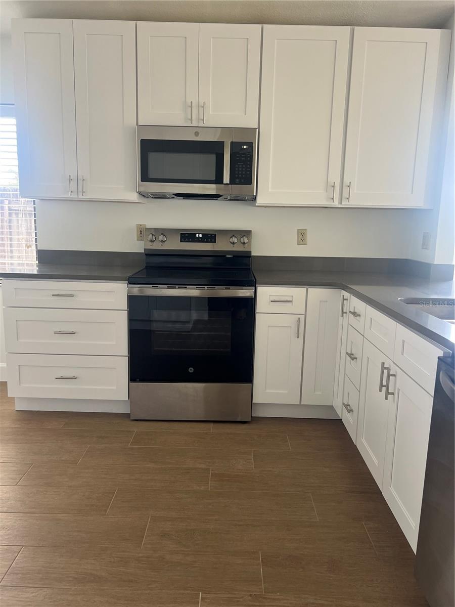 ALAFAYA WOODS PH 18 - Residential Lease