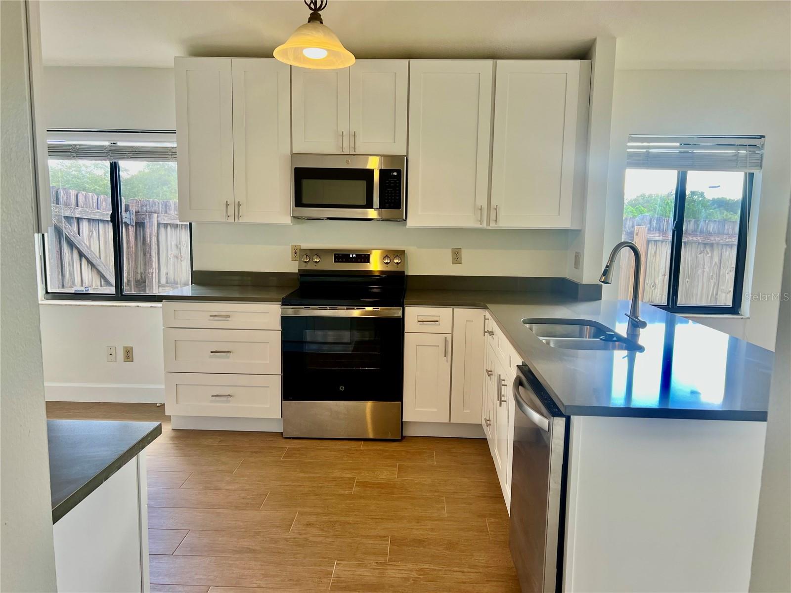 ALAFAYA WOODS PH 18 - Residential Lease