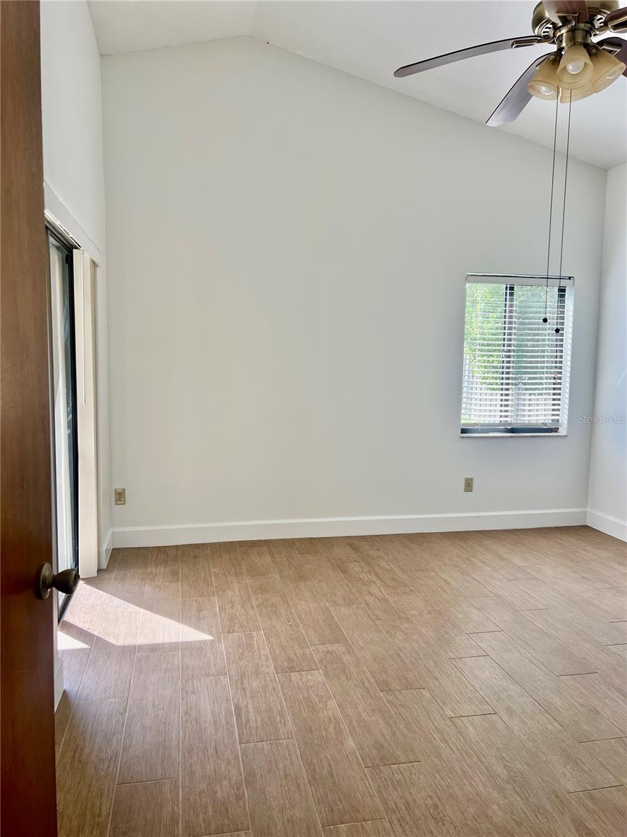 ALAFAYA WOODS PH 18 - Residential Lease