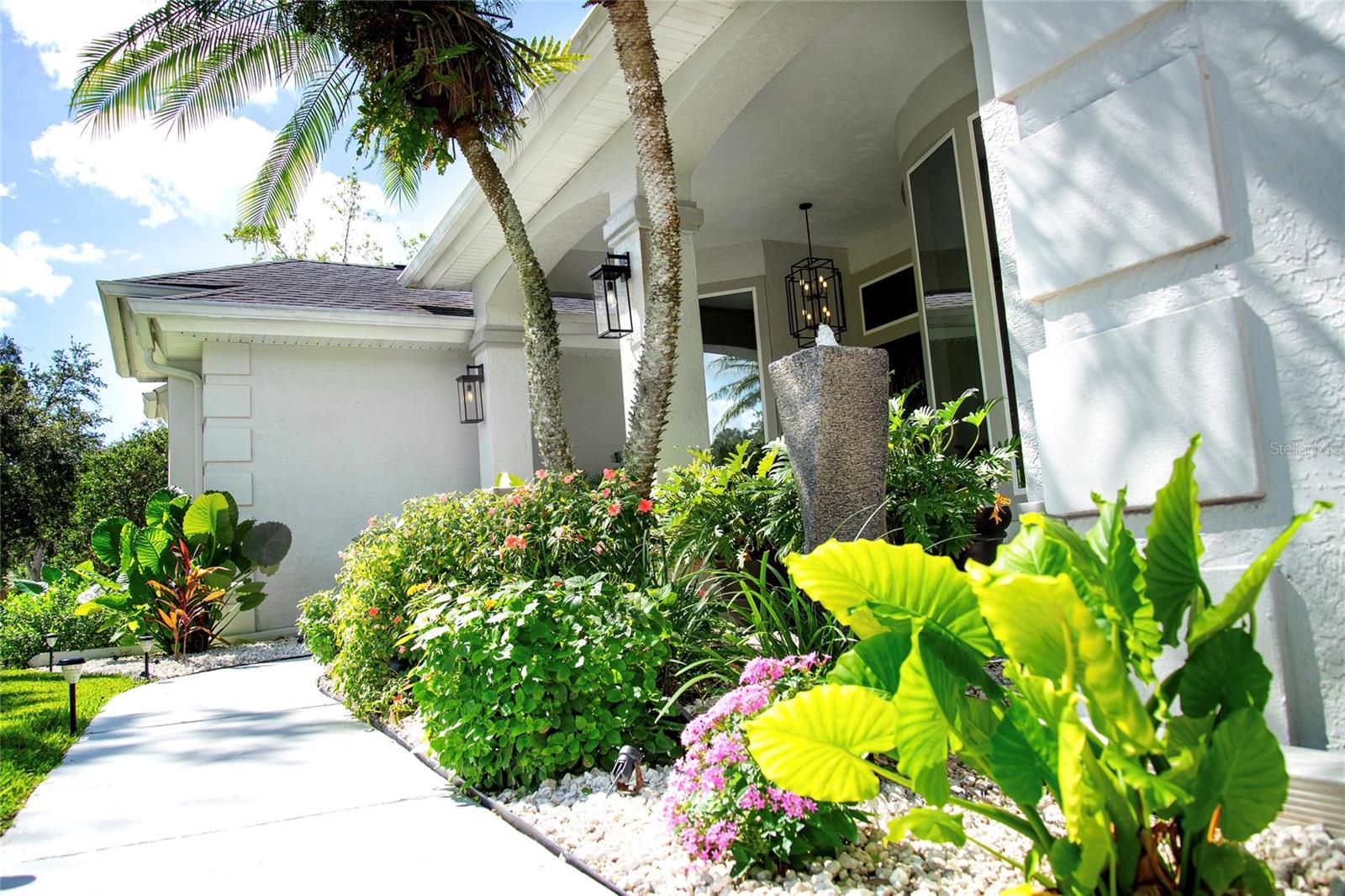 16 CIRCLE CREEK WAY