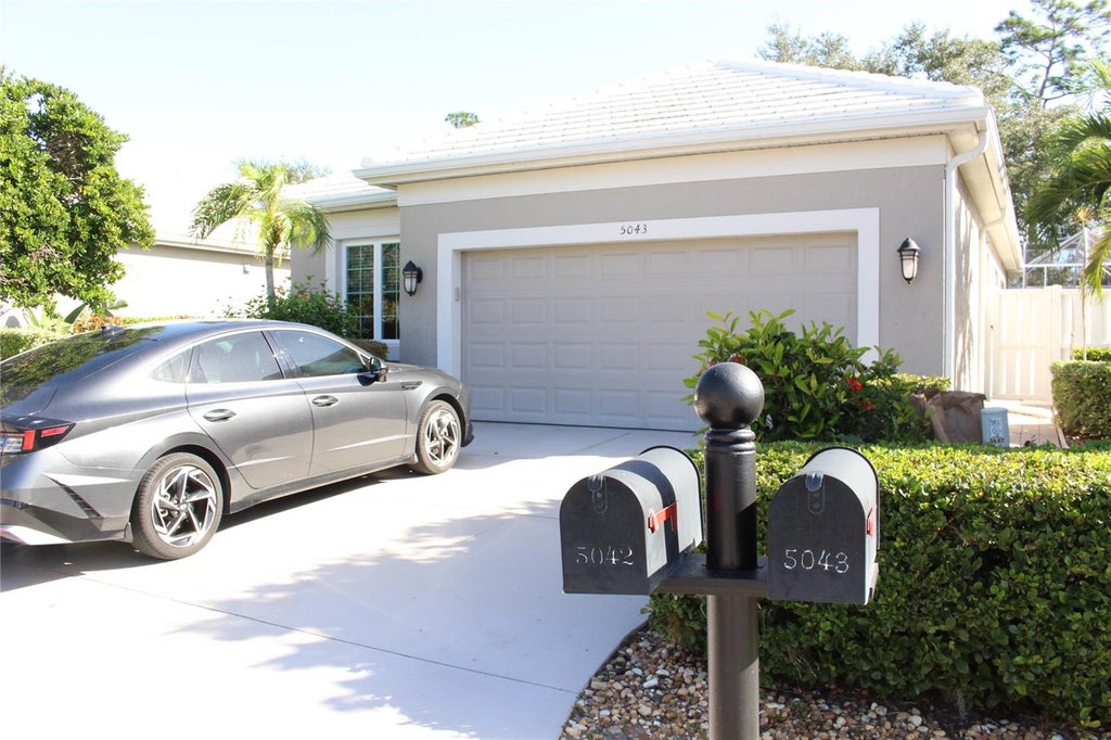 Photo of 5043 88th Street E, Bradenton, FL 34211 (MLS # O6453252)