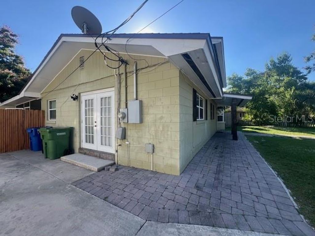 Photo of 660 Avenue N SE, Winter Haven, FL 33880 (MLS # L4958197)