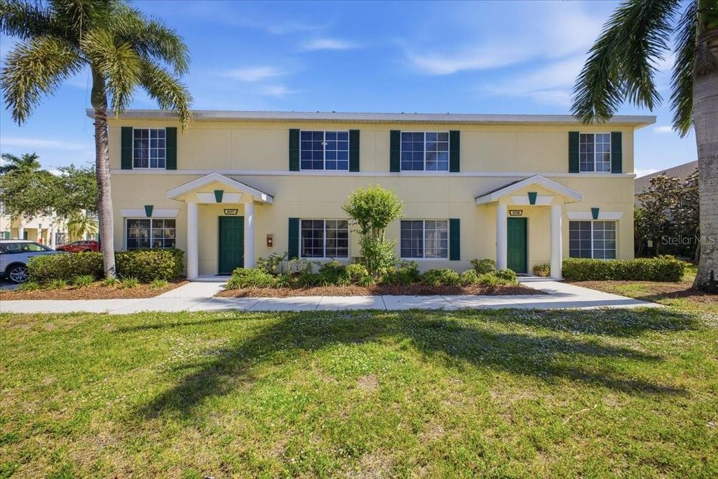 Photo of 233 Cape Harbour Loop #107, Bradenton, FL 34212 (MLS # TB8503812)