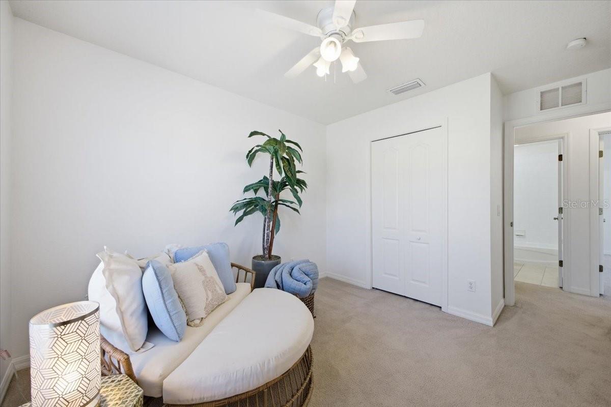 THE TWNHMS AT LIGHTHOUSE COVE IV - Residential