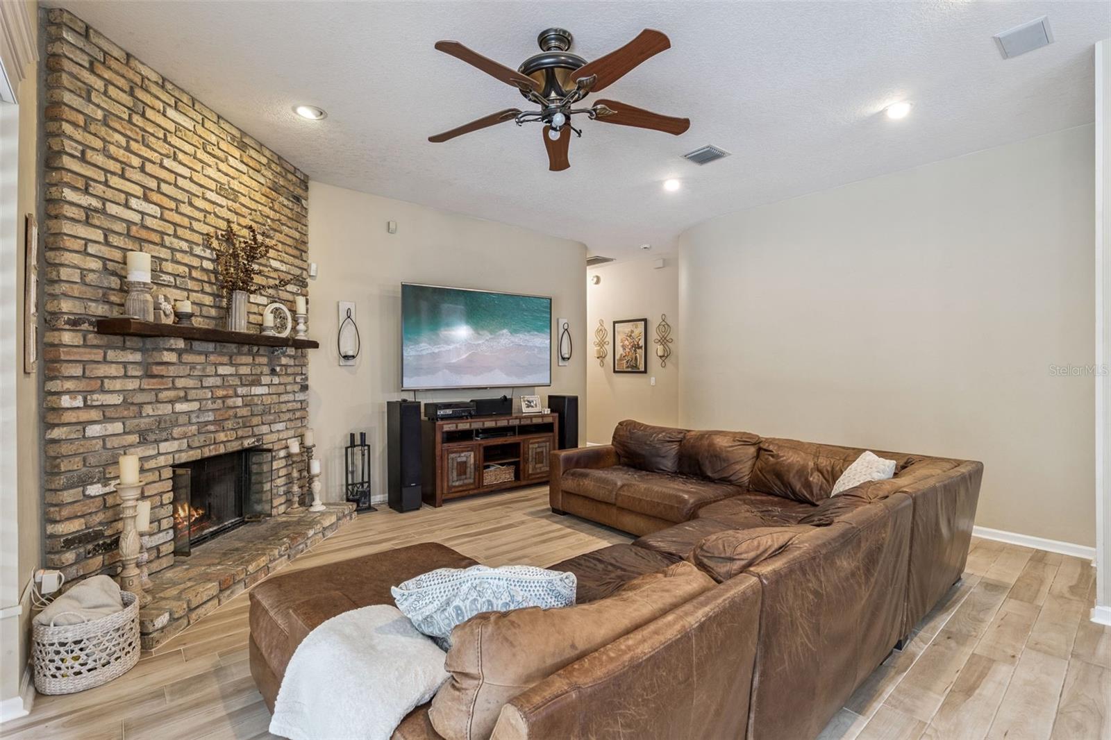 EAGLE CREEK - Residential