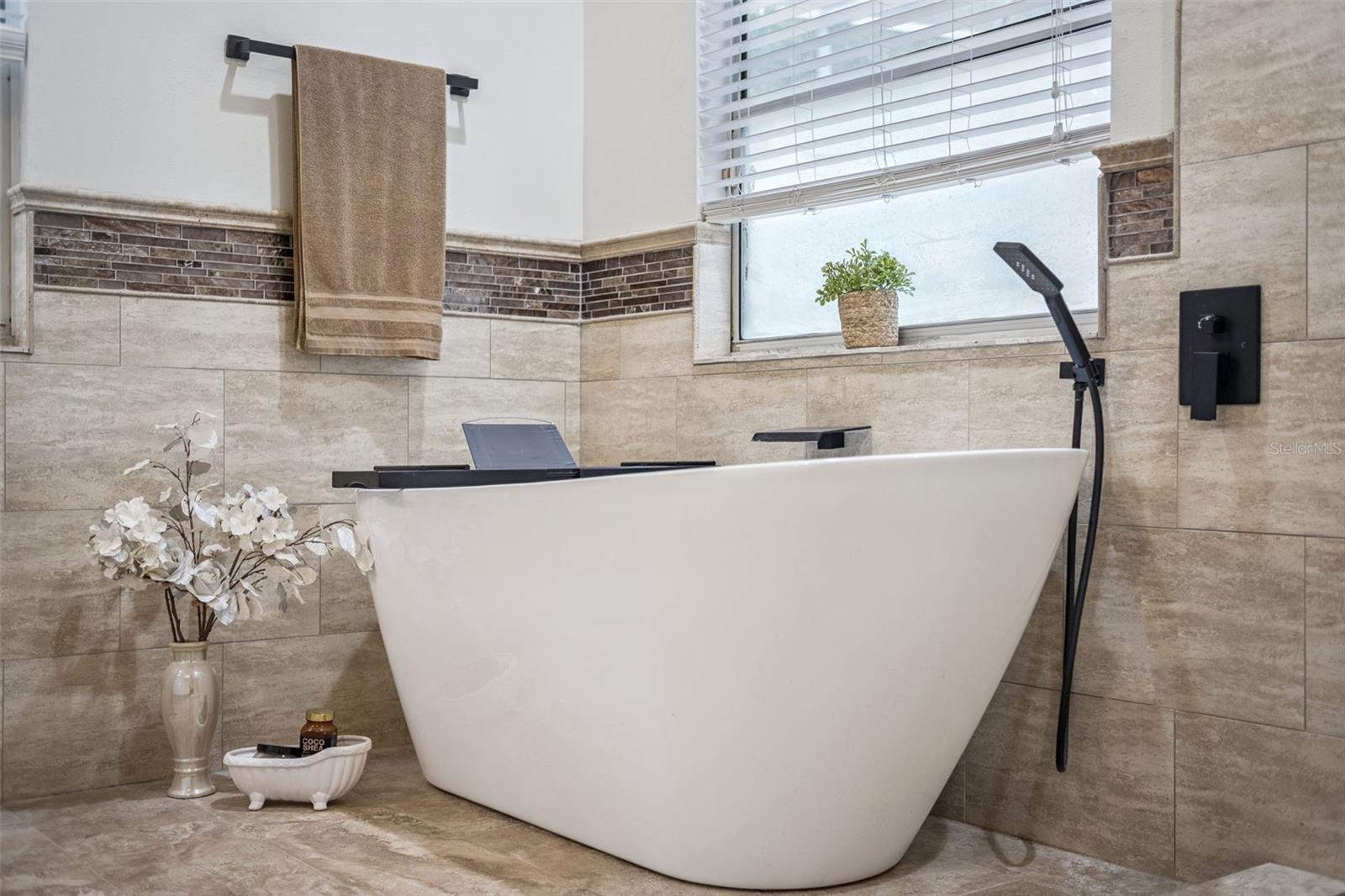 EAGLE CREEK - Residential