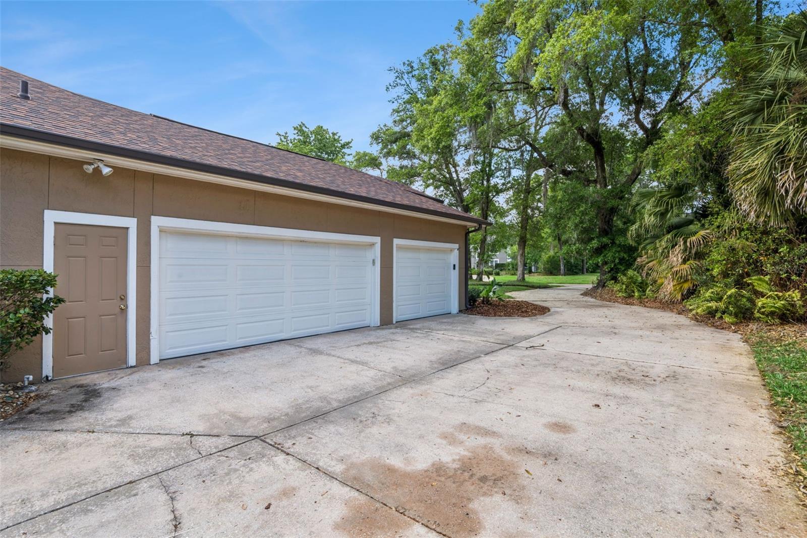 EAGLE CREEK - Residential