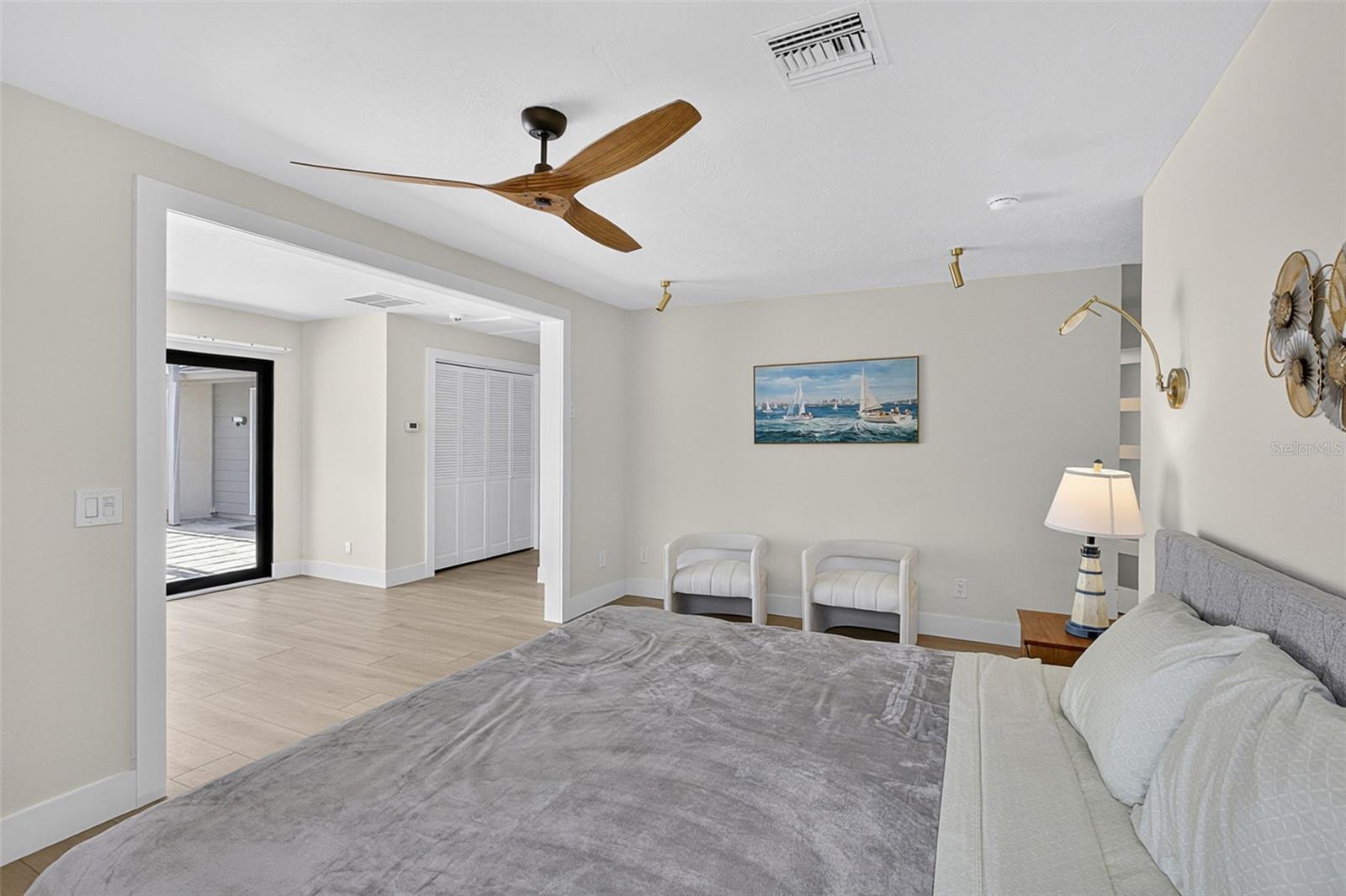 BAY ISLAND PARK - Residential