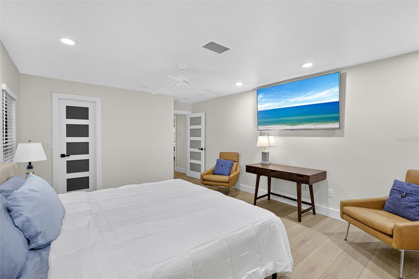 BAY ISLAND PARK - Residential