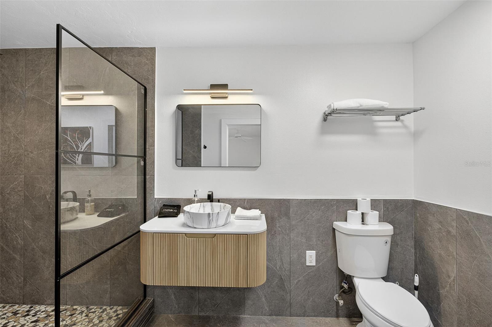 BAY ISLAND PARK - Residential