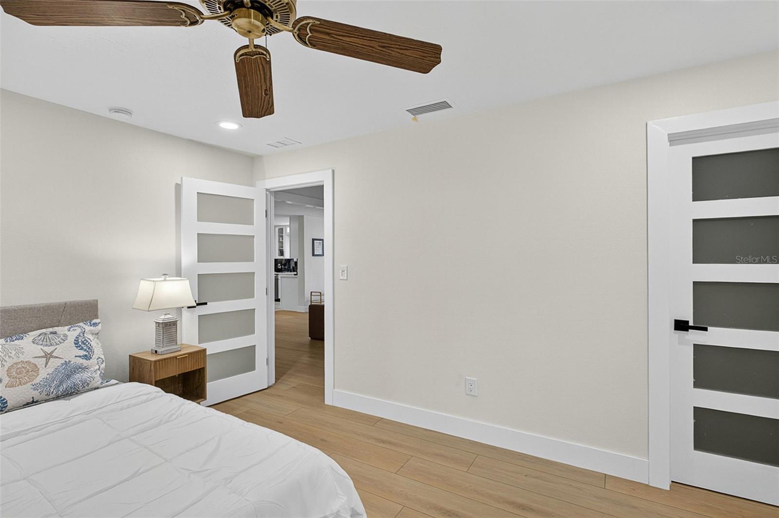 BAY ISLAND PARK - Residential