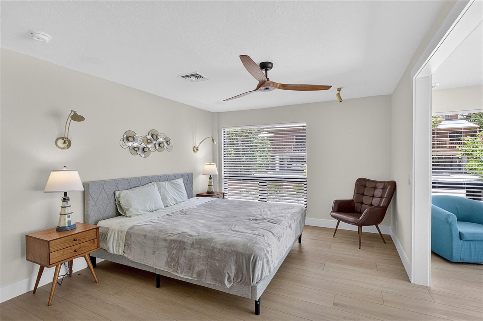 BAY ISLAND PARK - Residential