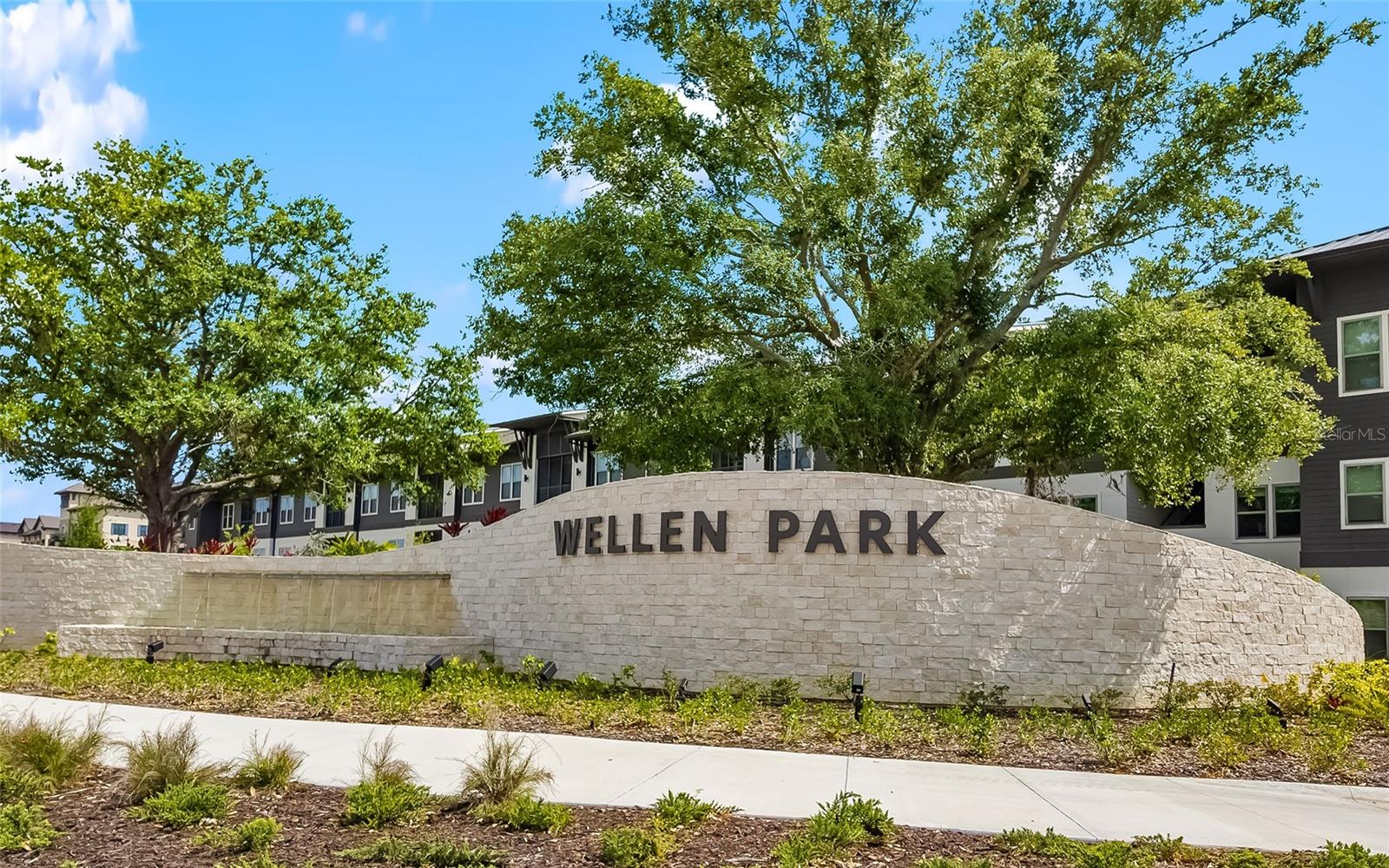 LAKESPUR AT WELLEN PARK3570 - Residential