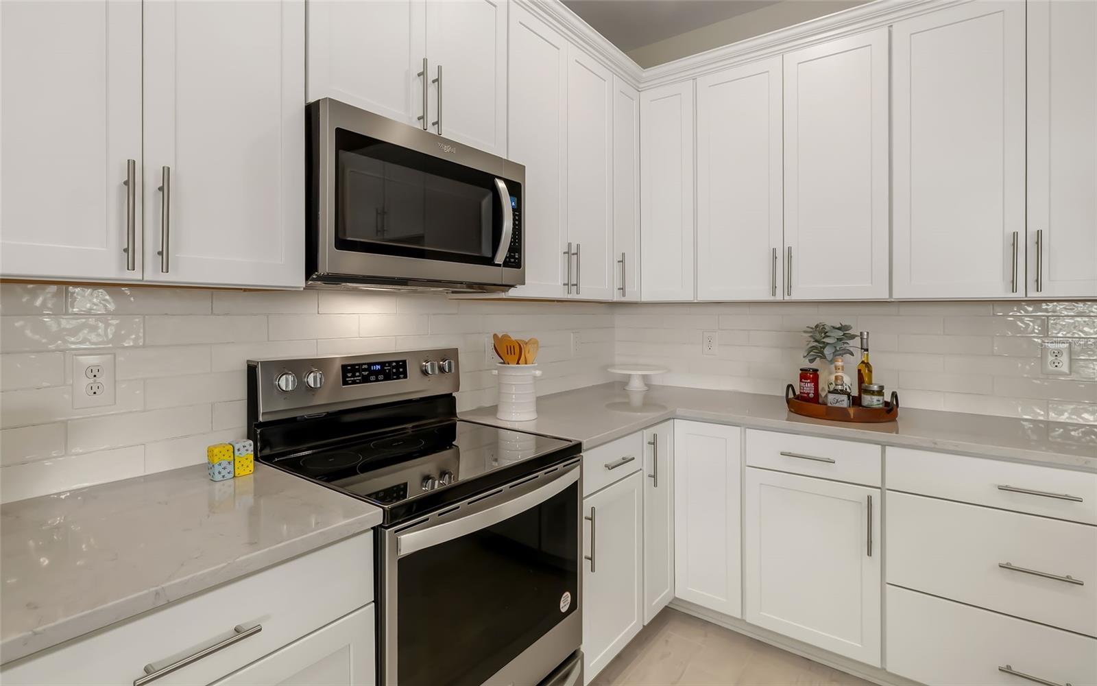 LAKESPUR AT WELLEN PARK3570 - Residential