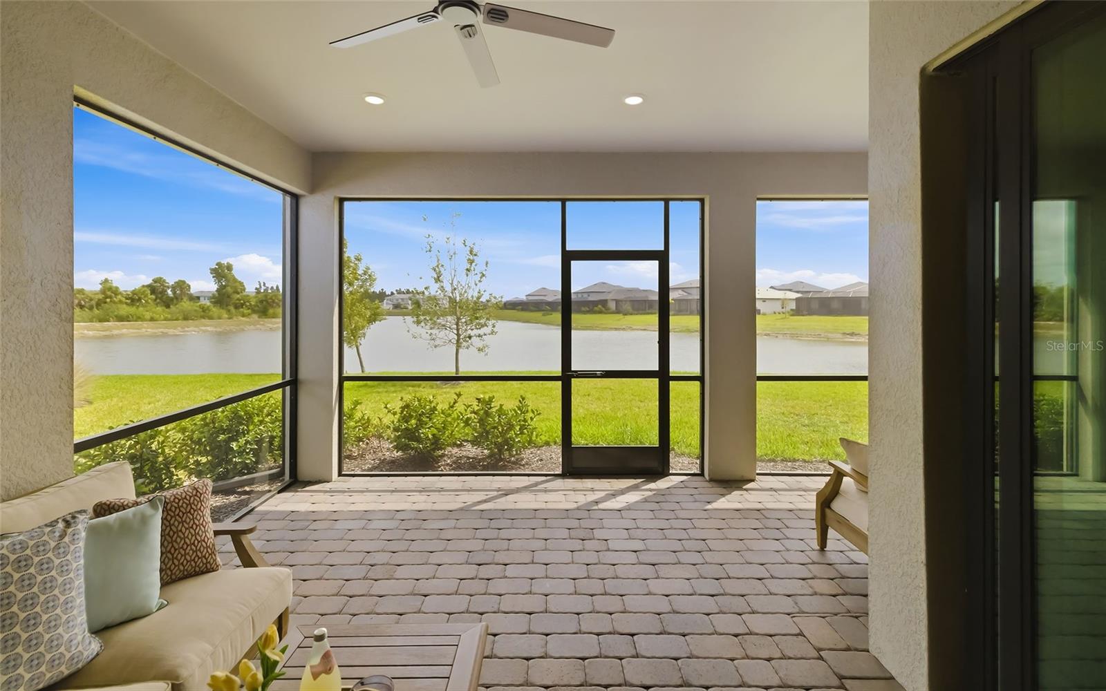 LAKESPUR AT WELLEN PARK3570 - Residential