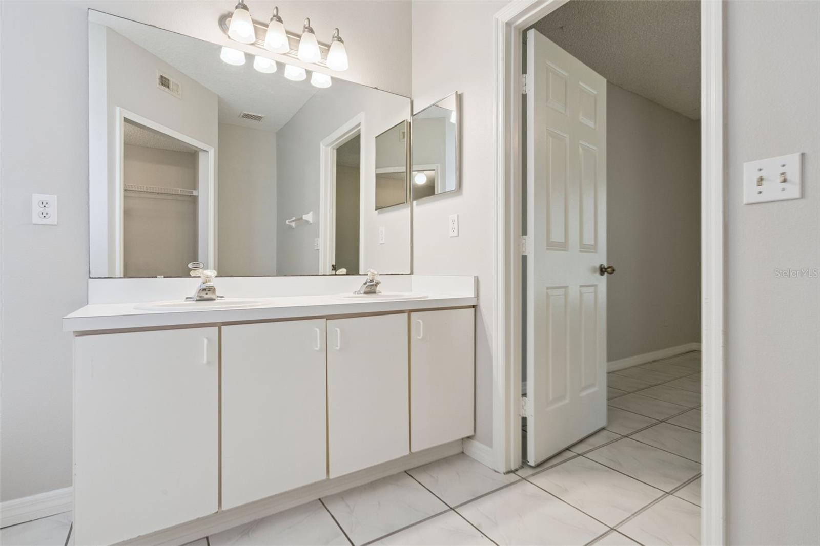 SANCTUARY - Residential