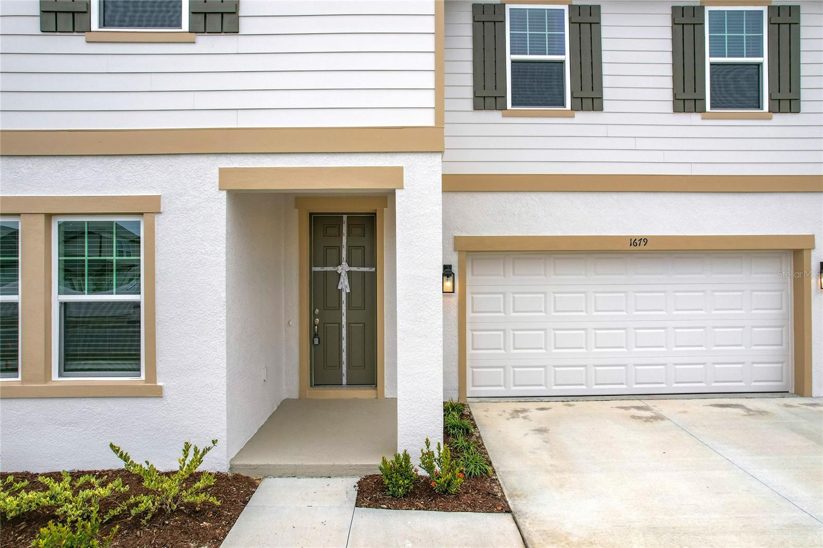 HAMPTON OAKS - Residential Lease