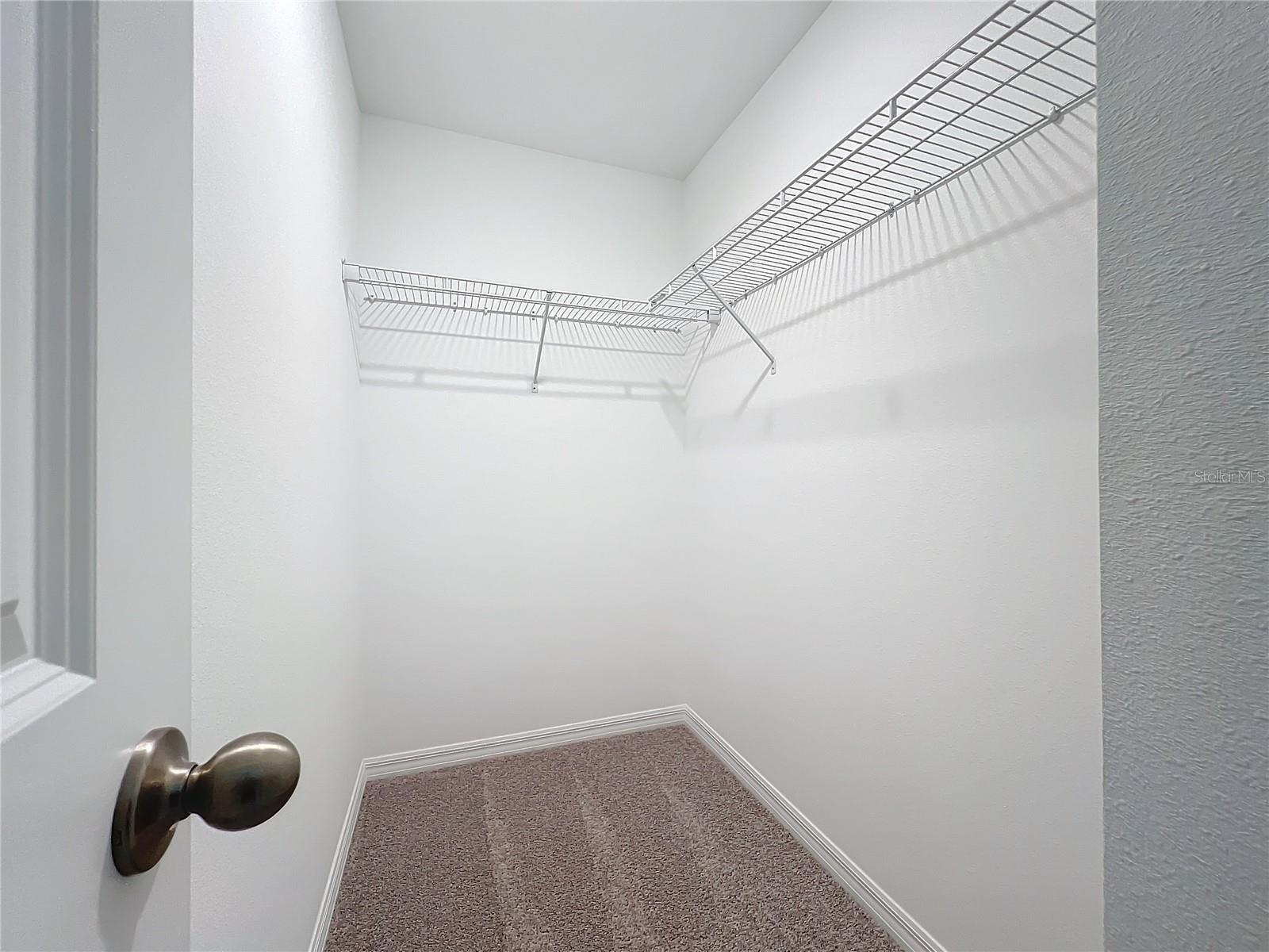 HAMPTON OAKS - Residential Lease