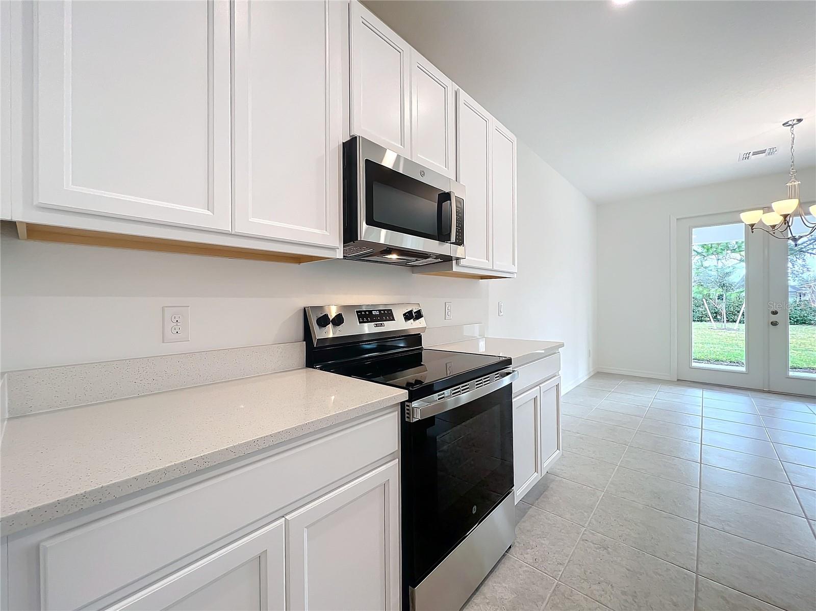 HAMPTON OAKS - Residential Lease