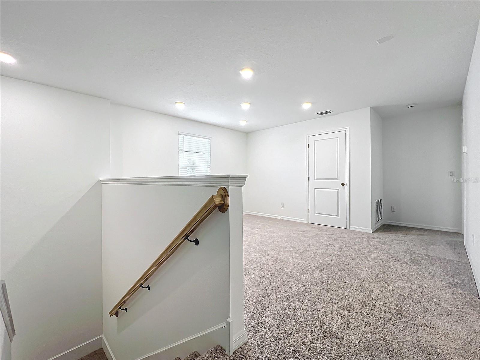 HAMPTON OAKS - Residential Lease