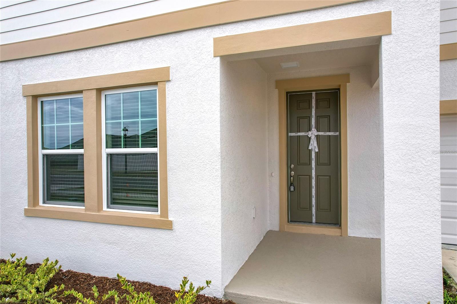 HAMPTON OAKS - Residential Lease