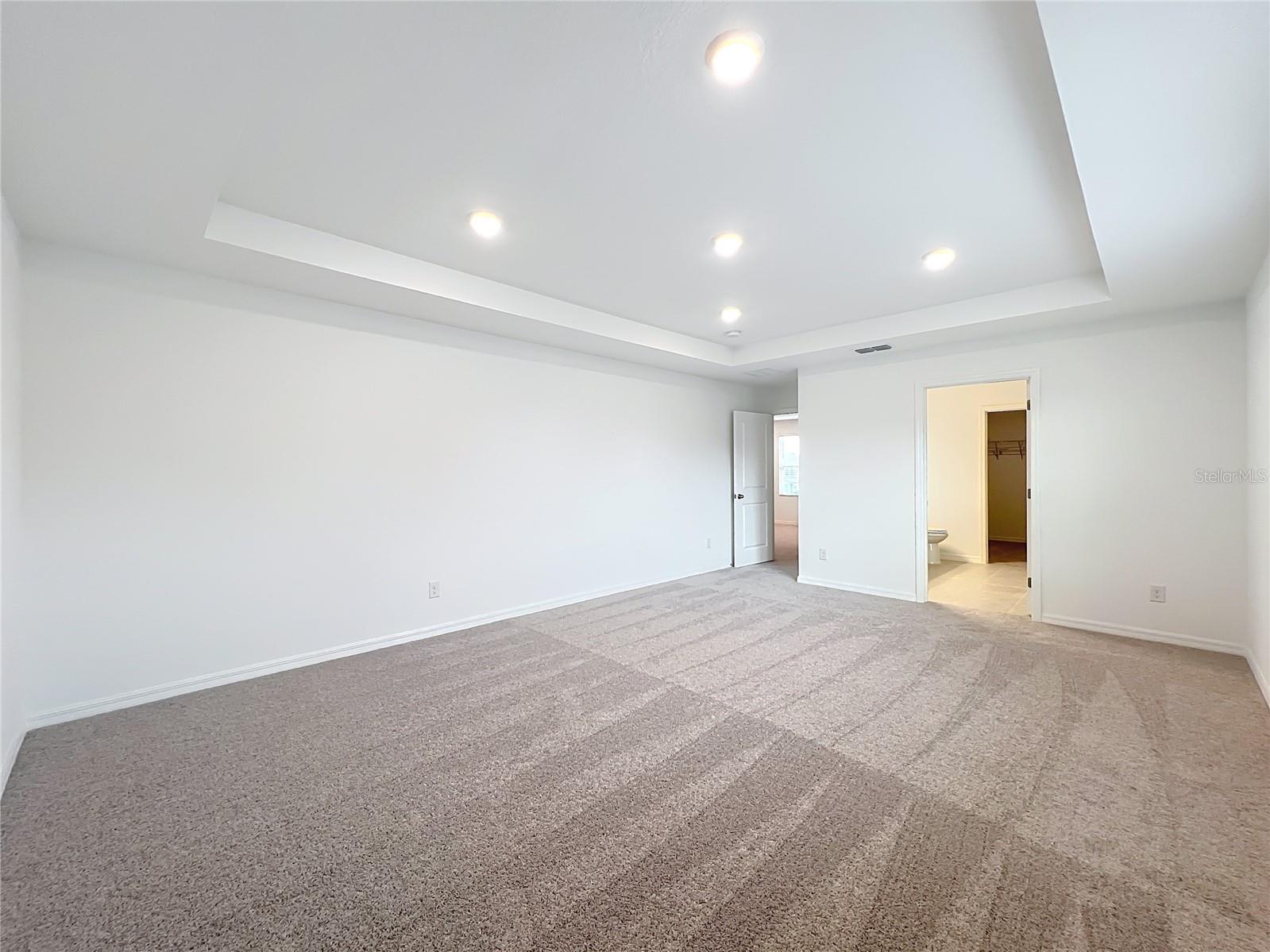 HAMPTON OAKS - Residential Lease