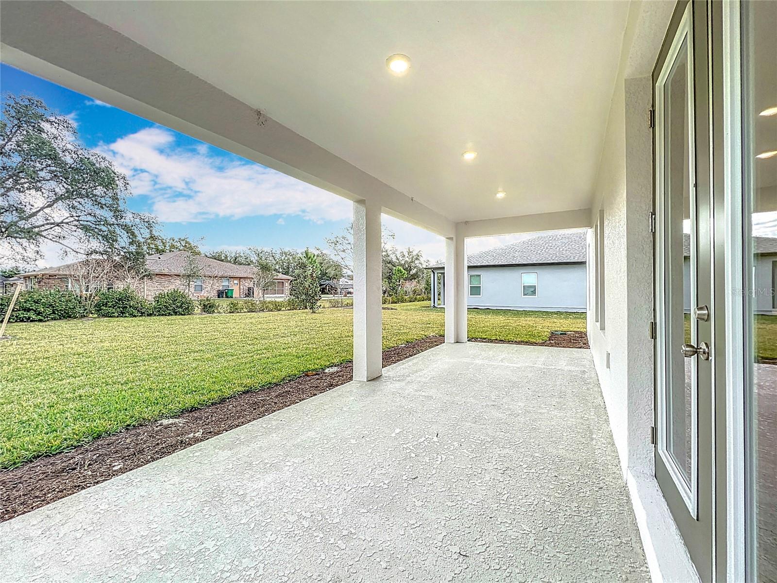 HAMPTON OAKS - Residential Lease