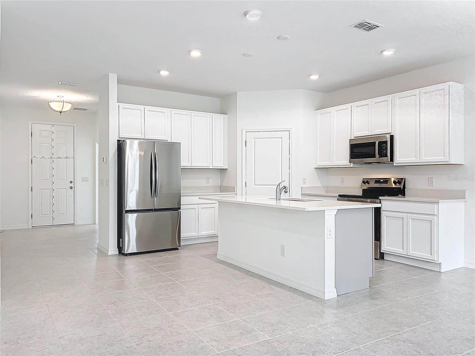 HAMPTON OAKS - Residential Lease