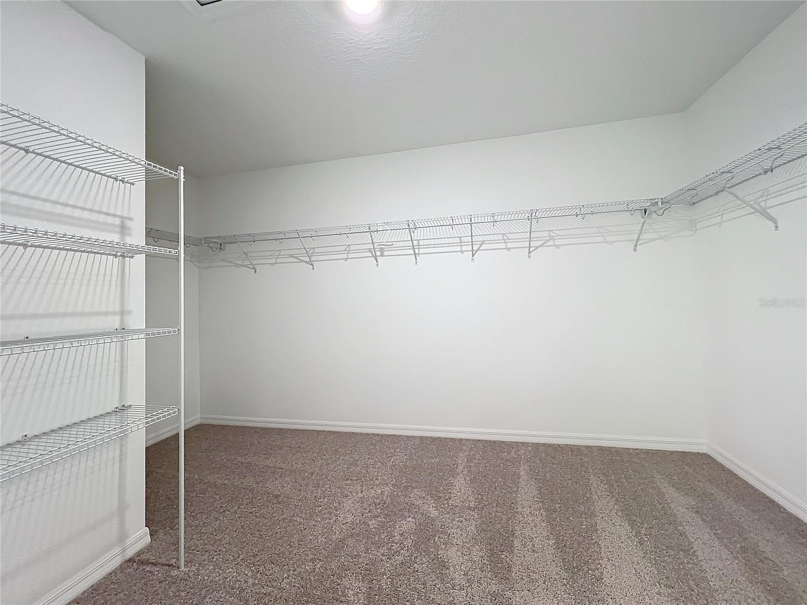 HAMPTON OAKS - Residential Lease