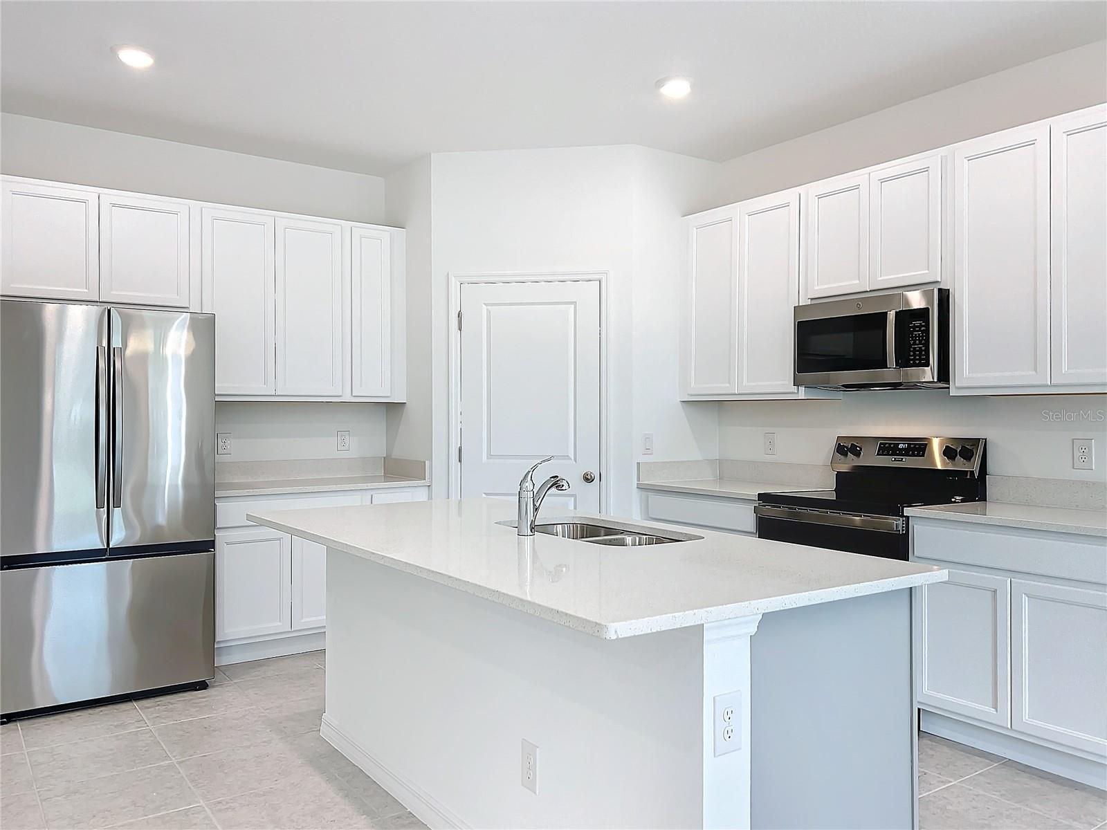 HAMPTON OAKS - Residential Lease