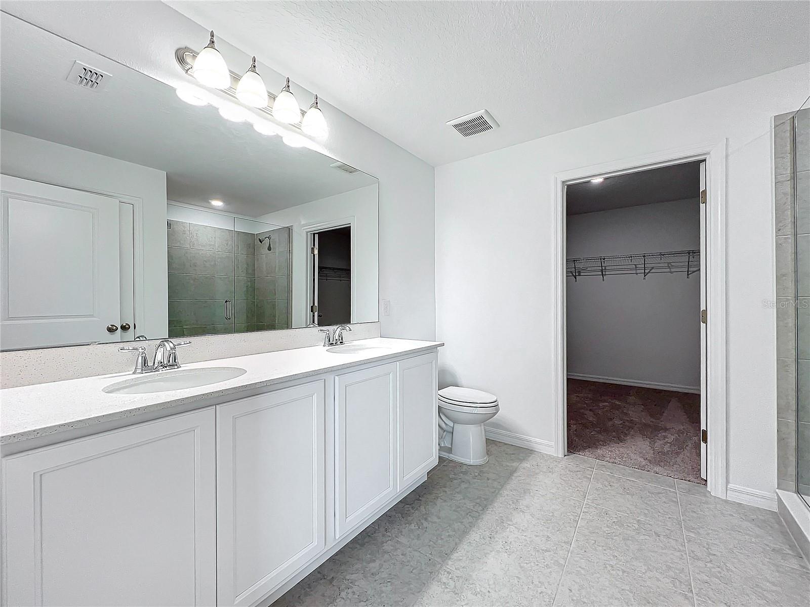 HAMPTON OAKS - Residential Lease