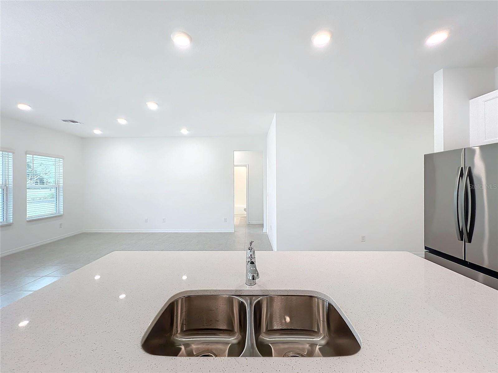 HAMPTON OAKS - Residential Lease