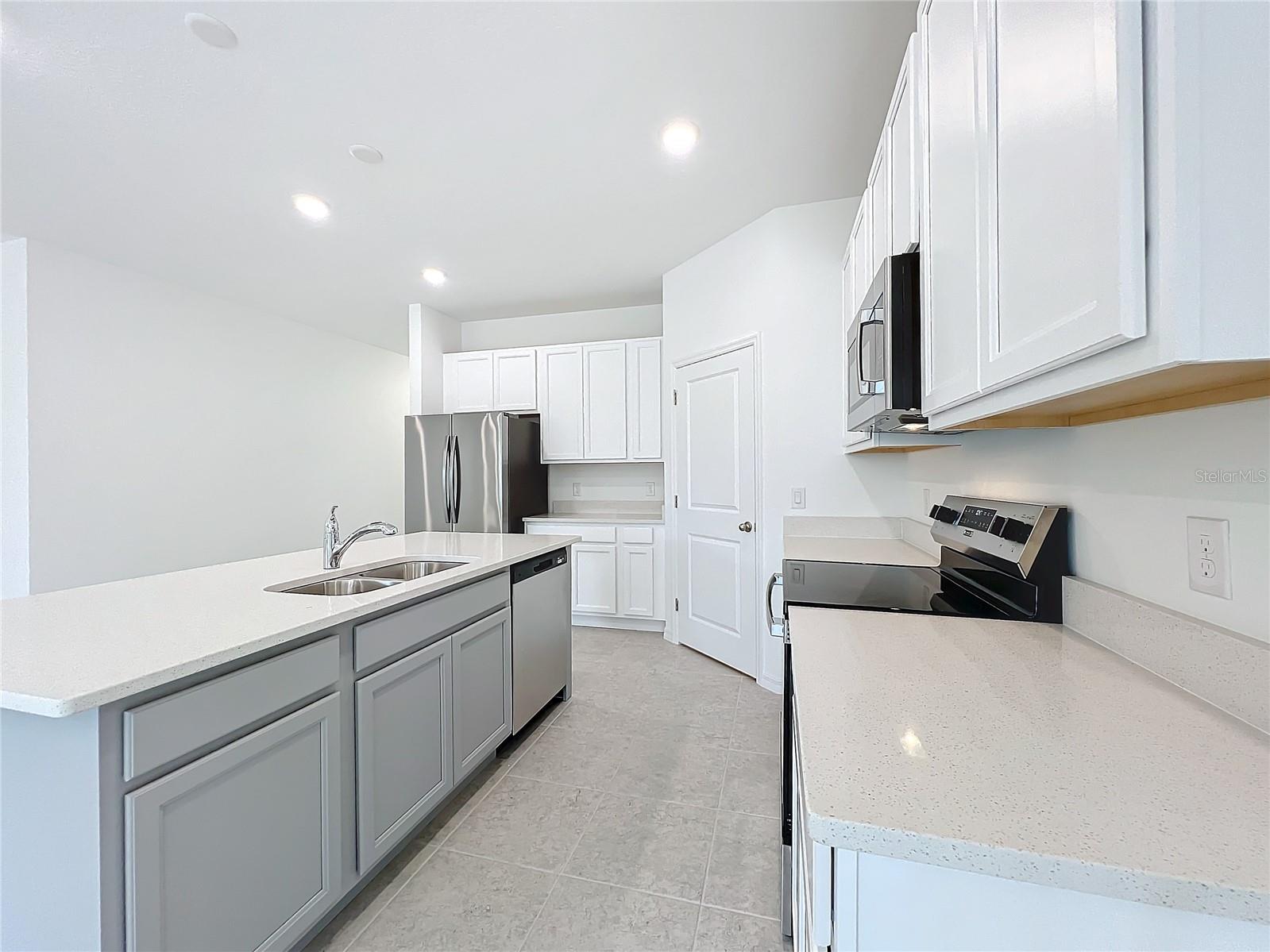 HAMPTON OAKS - Residential Lease