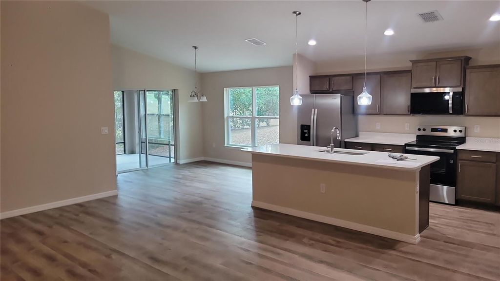 Photo of 19396 SW 101st Place Road, Dunnellon, FL 34432 (MLS # OM717110)