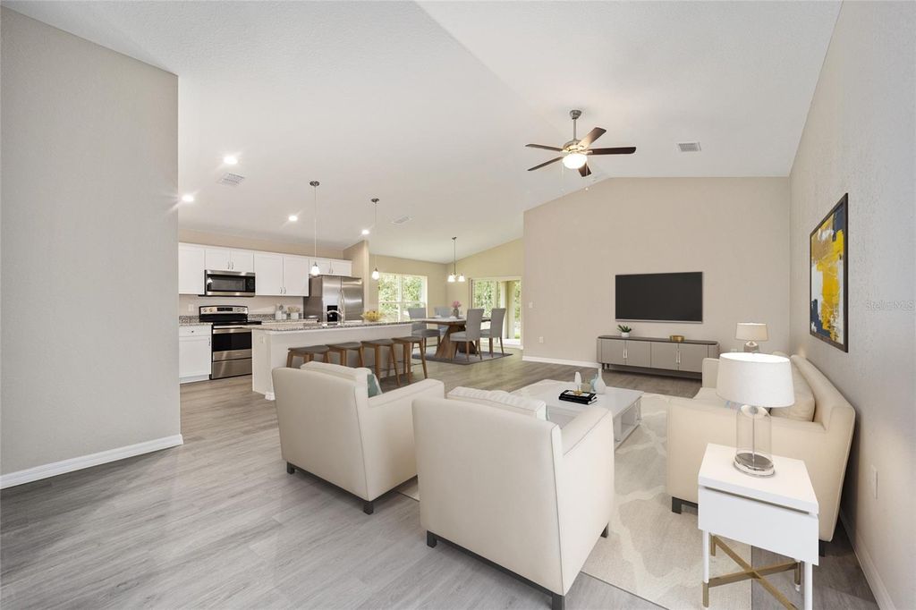 Photo of 19396 SW 101st Place Road, Dunnellon, FL 34432 (MLS # OM717110)