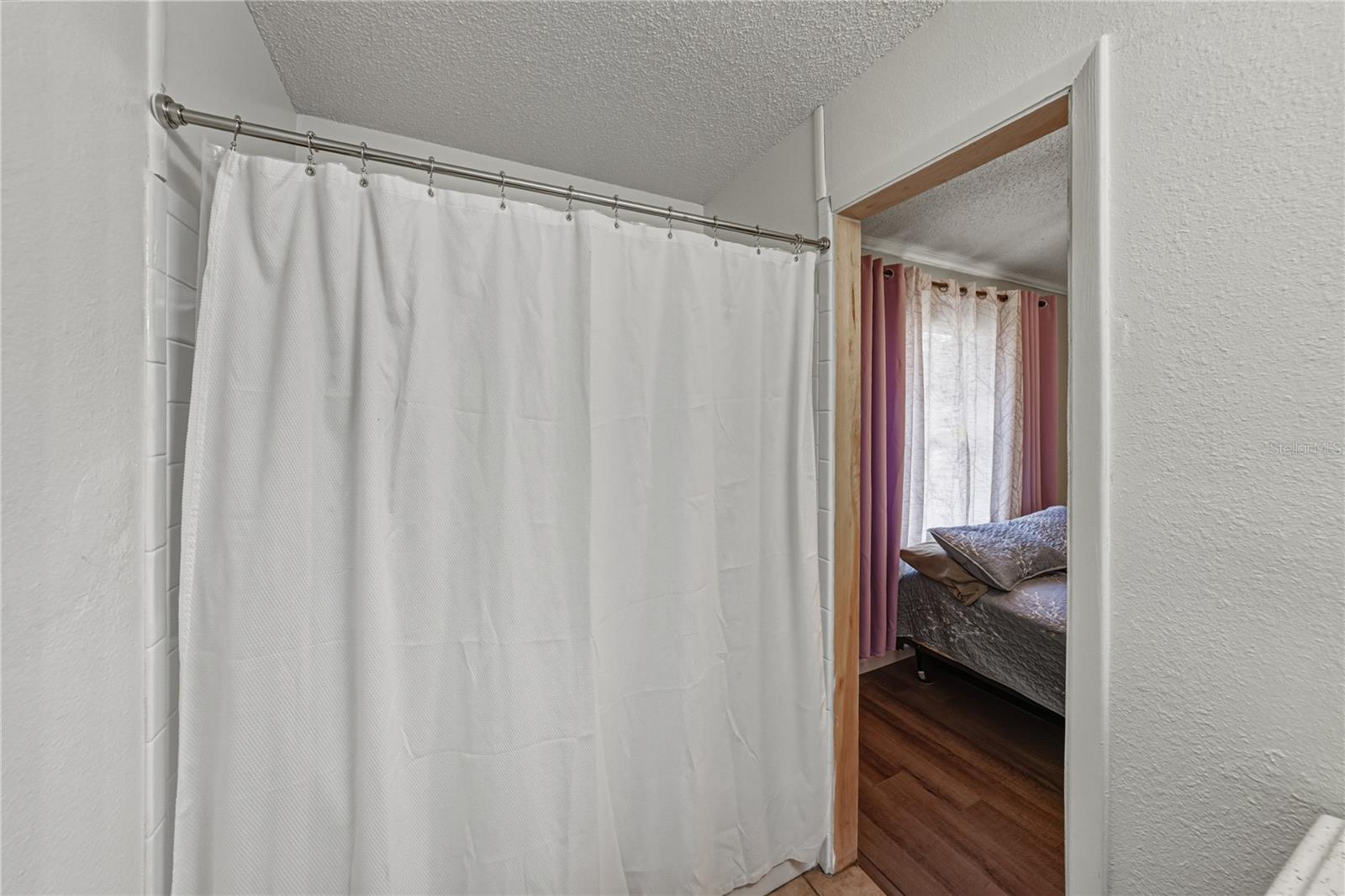 DRUID OAKS - Residential