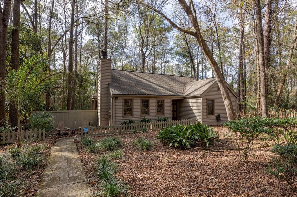 Photo of 5206 SW 86th Terrace, Gainesville, FL 32608 (MLS # GC537692)