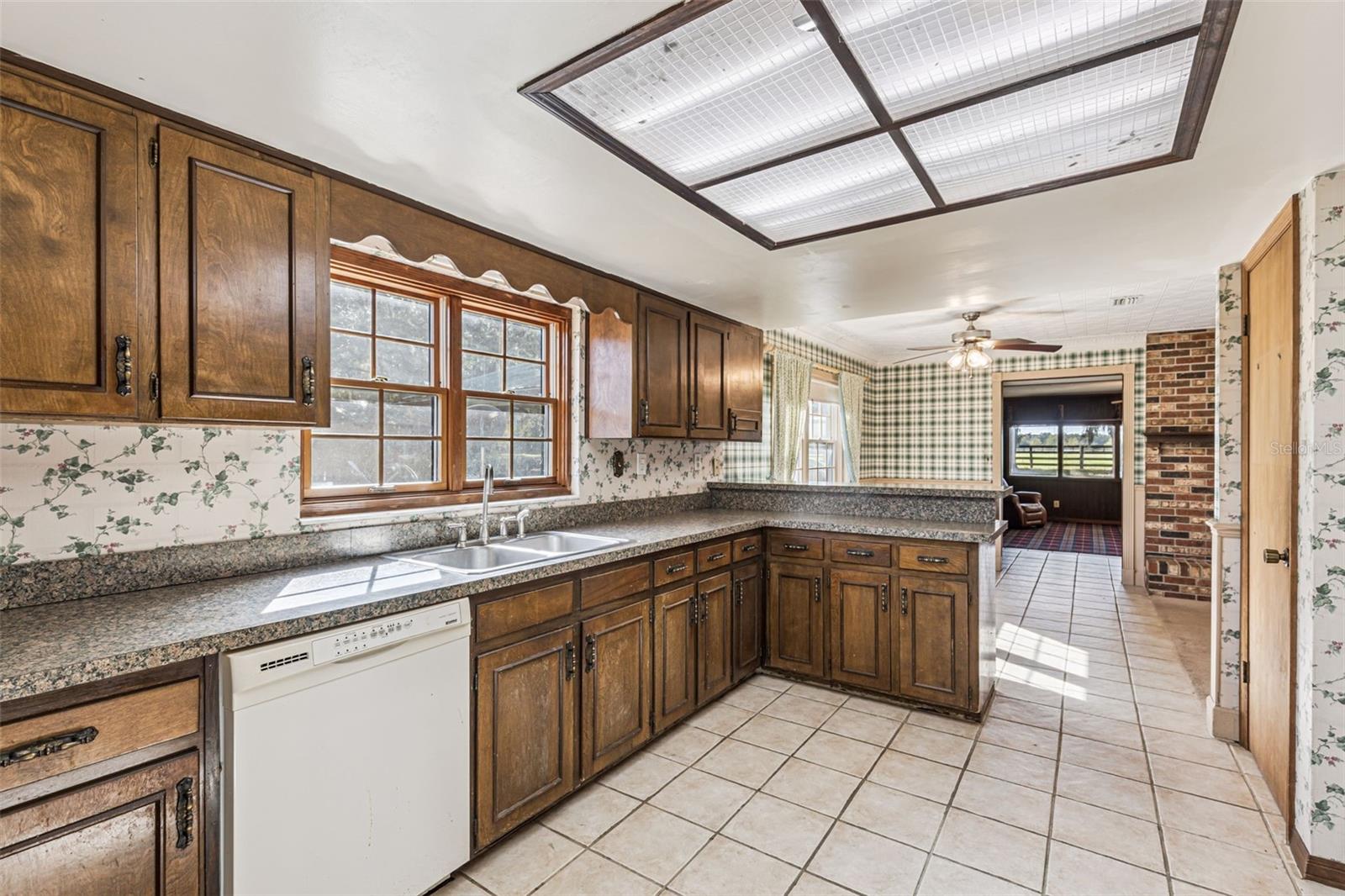 FARM NONSUB - Commercial Sale