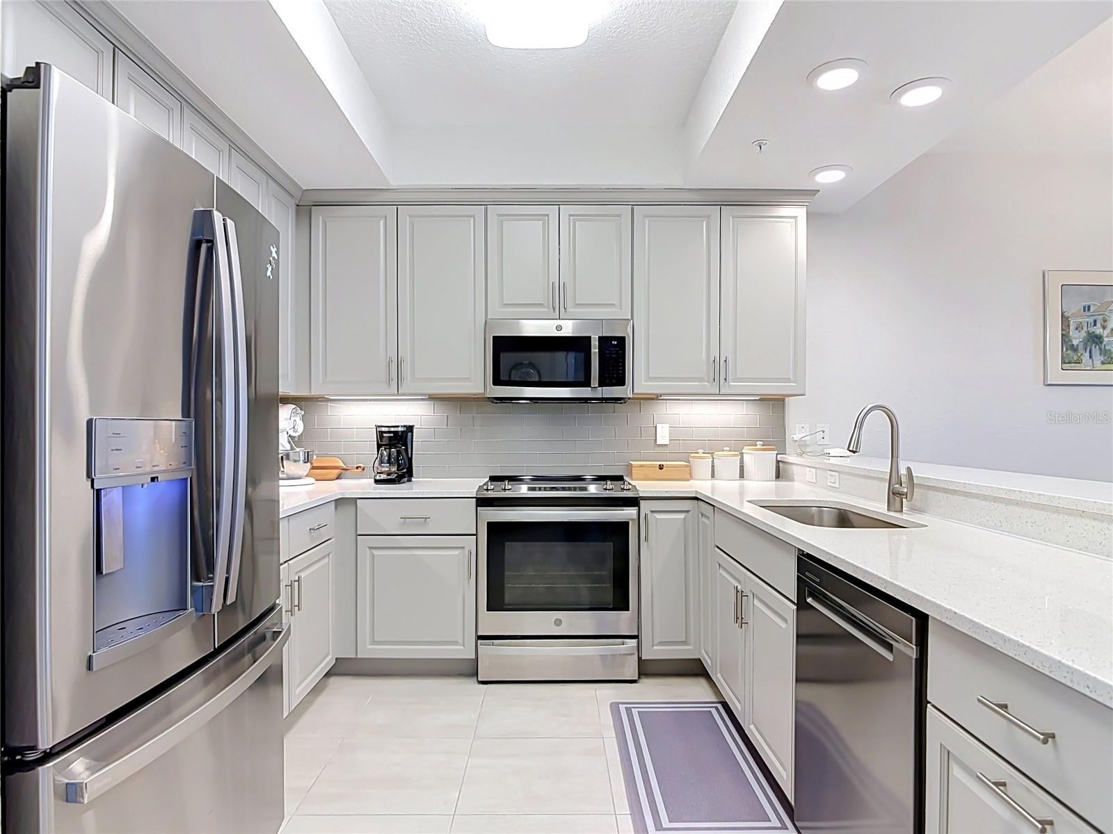 2 RIVERWALK DRIVE 404