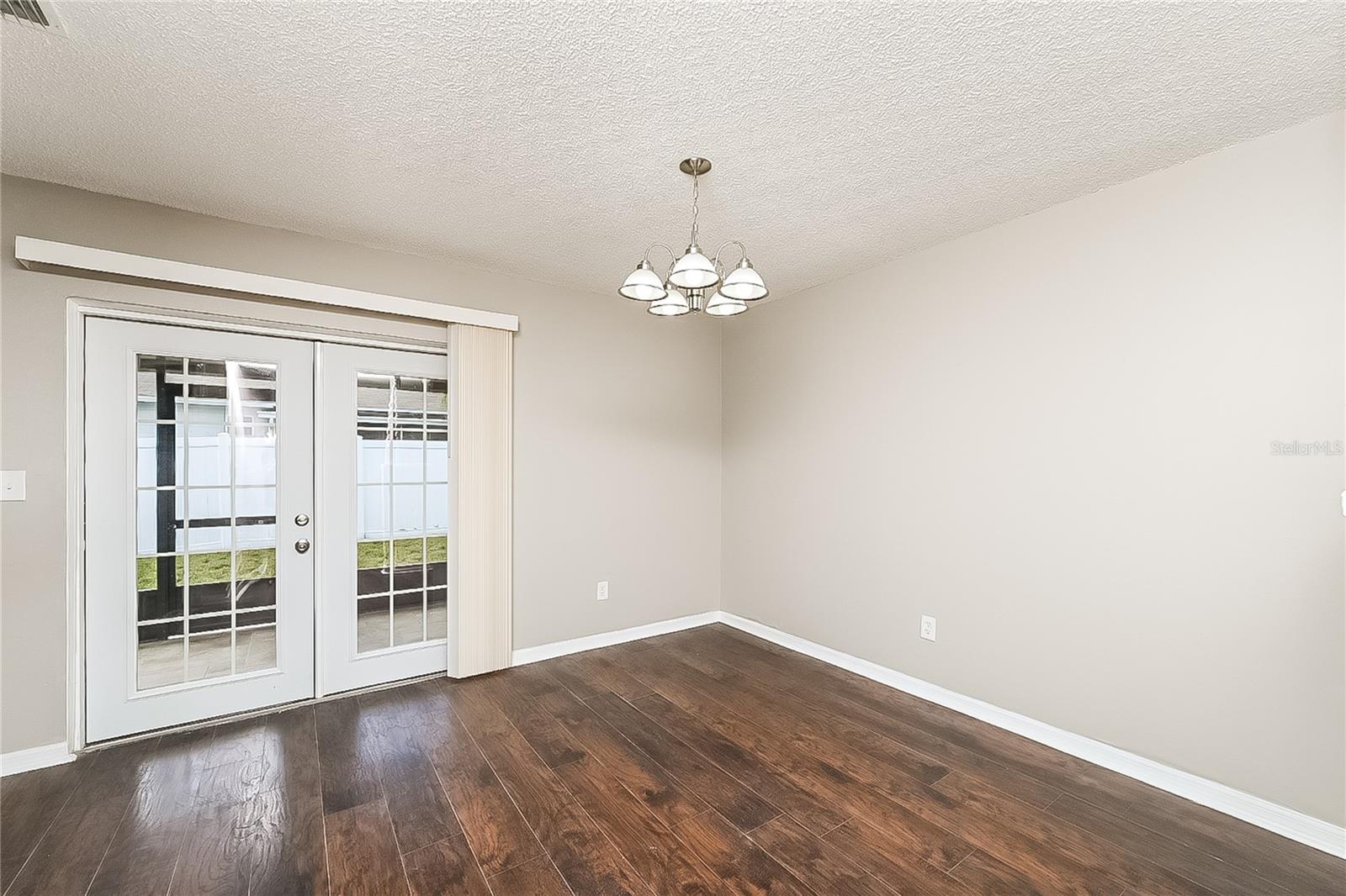 TRENTWOOD MANOR - Residential Lease