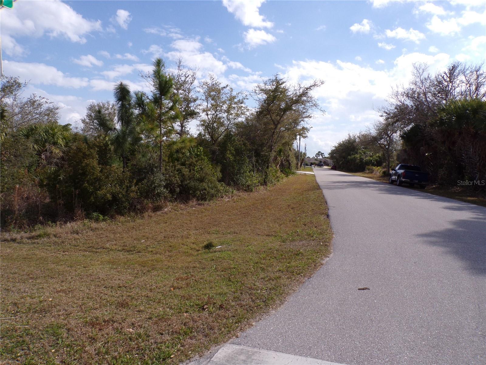 PORT CHARLOTTE SEC 081 - Land