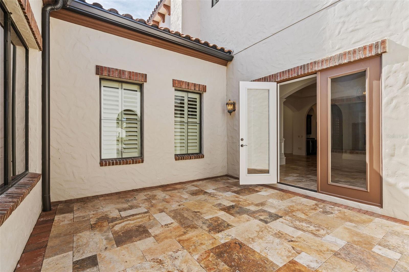 WATERSTONE - Residential