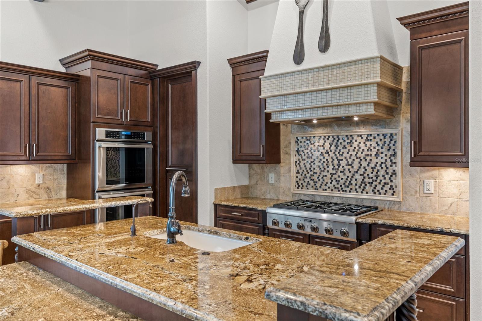 WATERSTONE - Residential