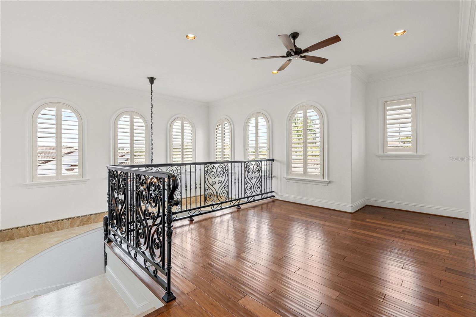 WATERSTONE - Residential