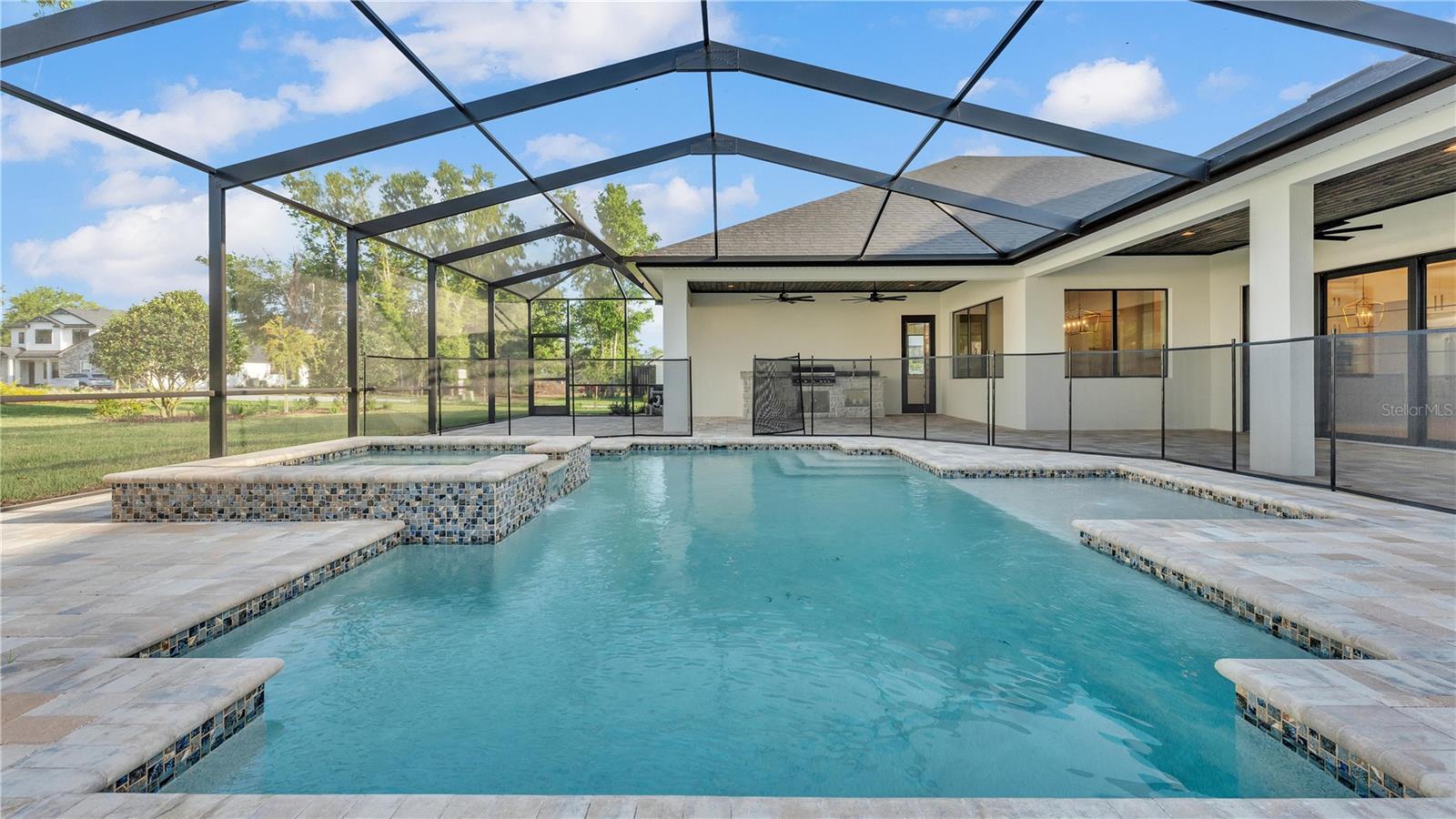 5087 CLIFFSIDE DRIVE