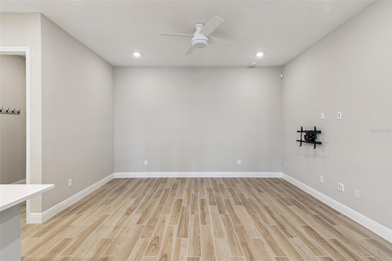 WESLYN PARK - Residential