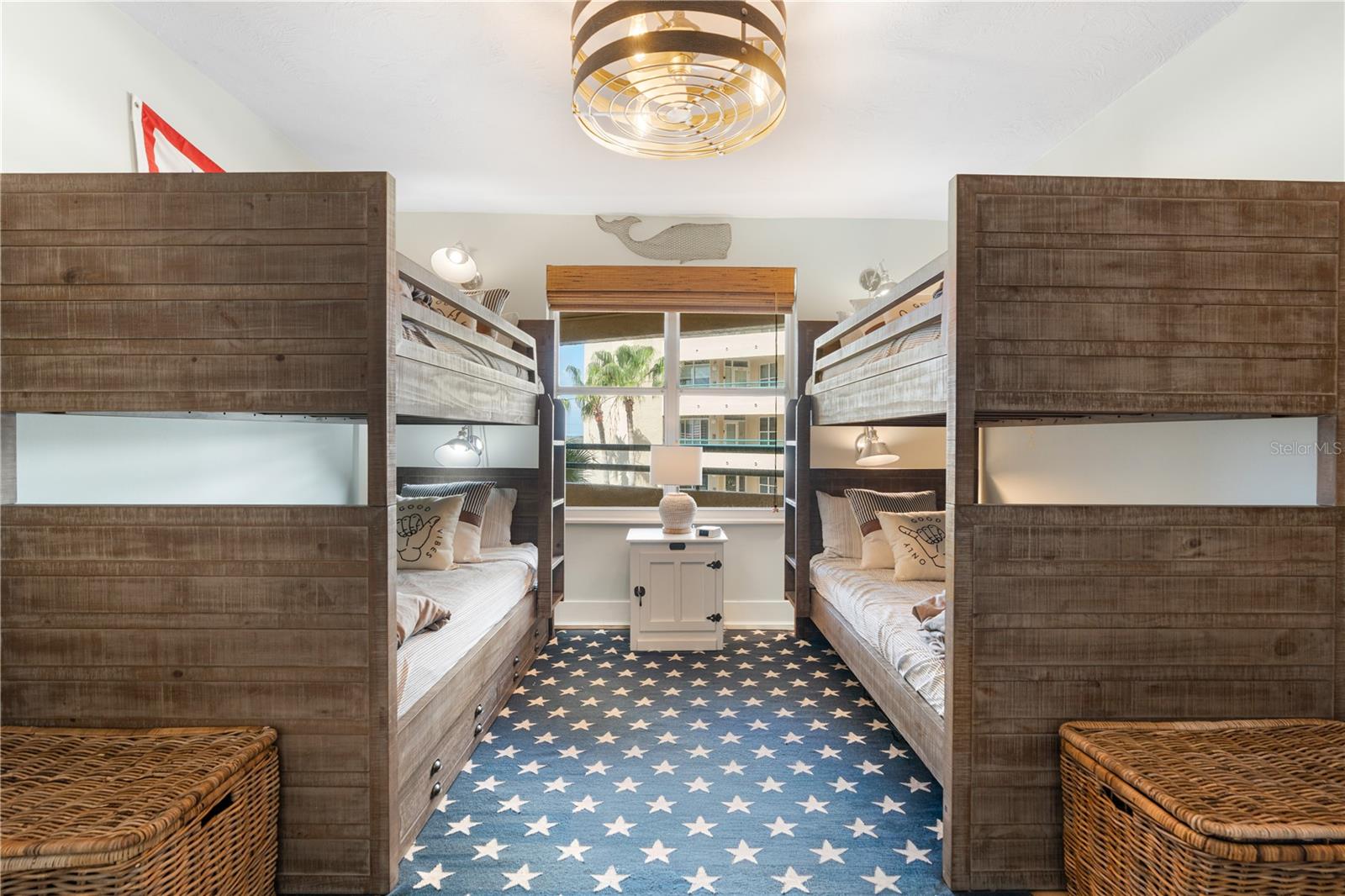 TOWERS AT PONCE INLET TOWER 01 CONDO - Residential